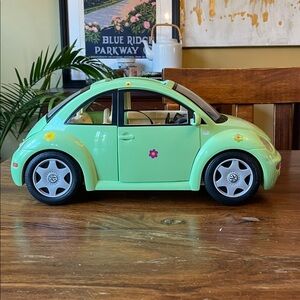 Barbie VW Volkswagen Mint Green Beetle Bug w/ 2 keys on key ring Mattel 2000